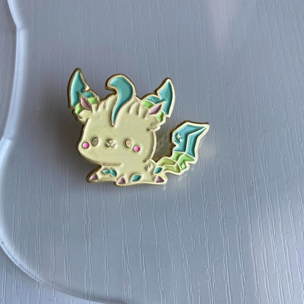 Leafeon Pokemon Pin